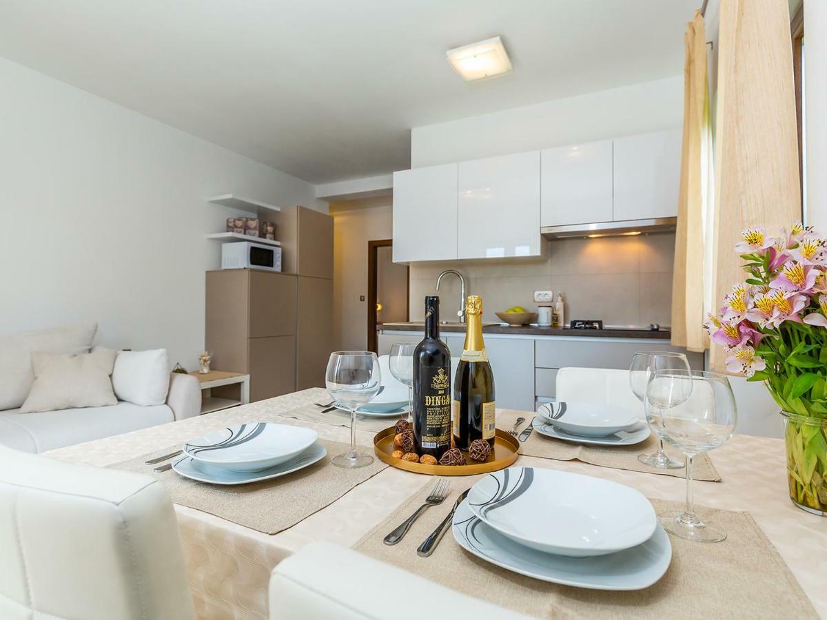 Apartments Gioia Poreč Eksteriør bilde